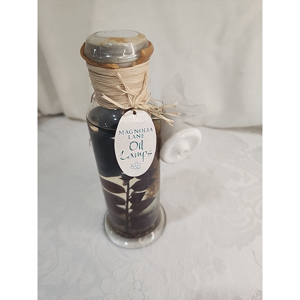Magnolia Lane Refillable Oil Lamp vintage, Sealed